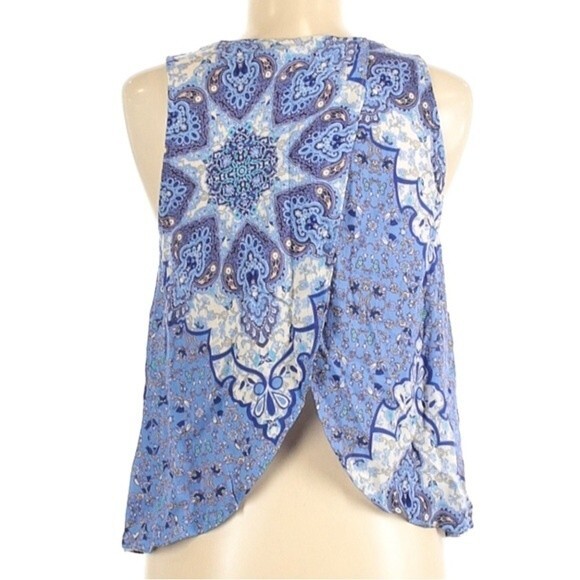 Everly blue and white boho split back crop top size small - Picture 2 of 6